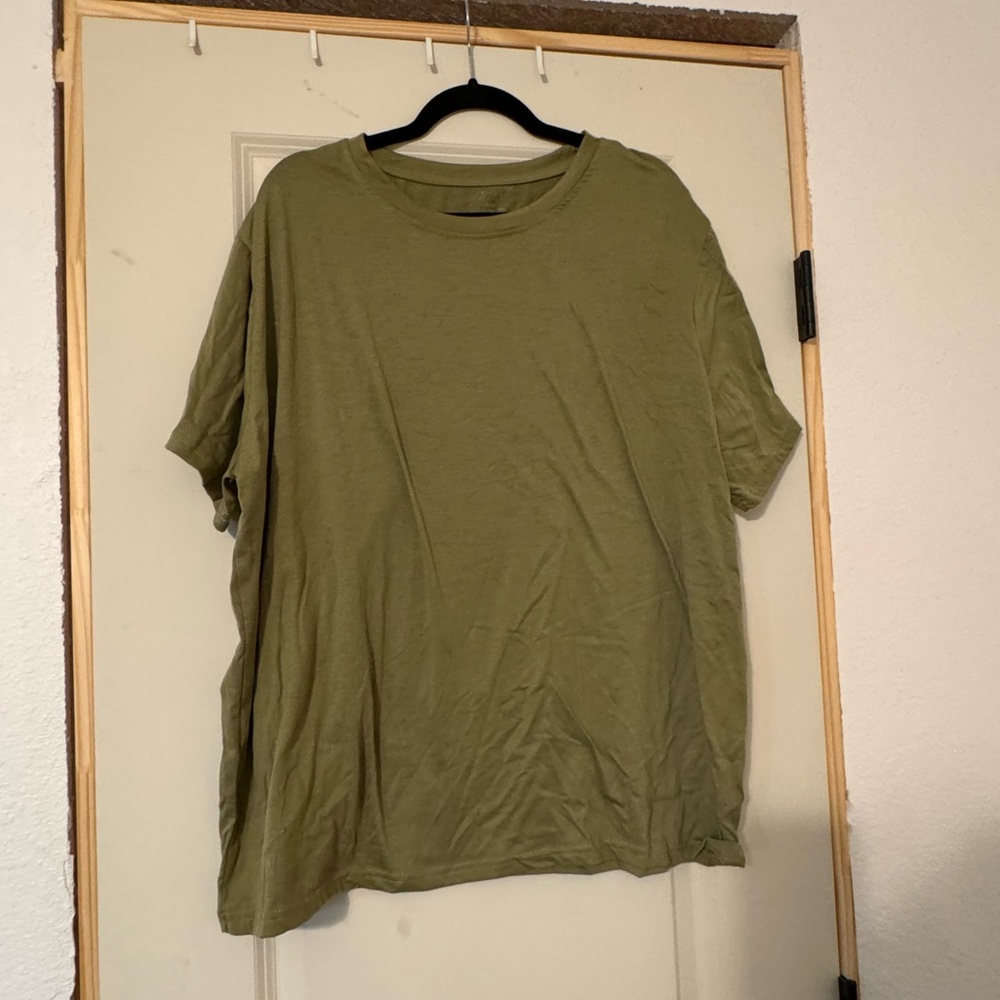 SHEIN tee